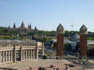 Vista de Pl. Espanya y Monyjuïc desde el mirador del Arenas